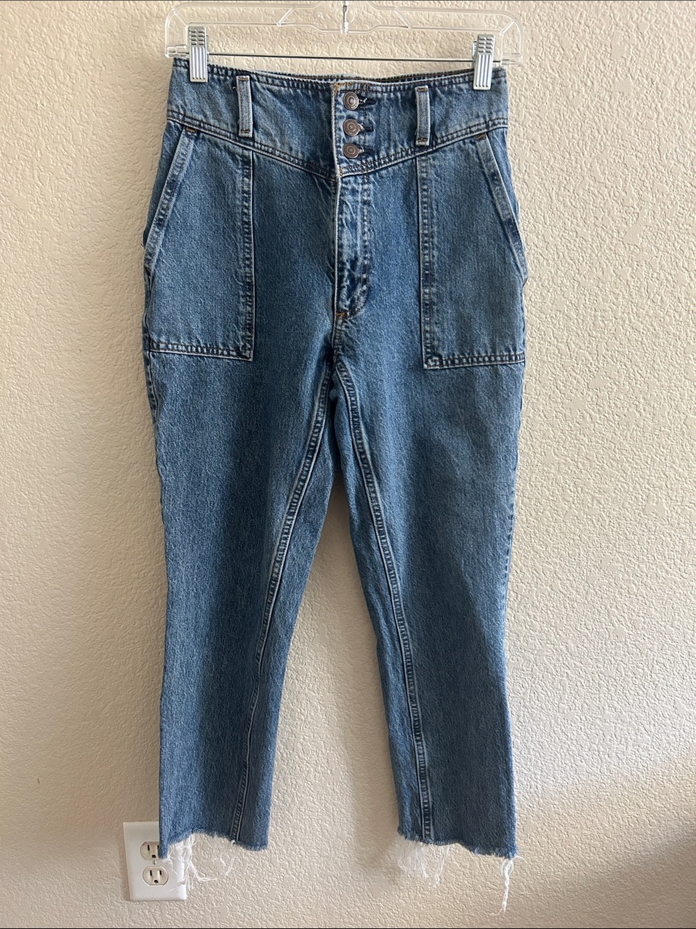 Abercrombie & Fitch Mom Jeans